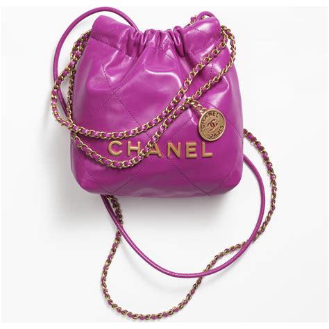 Mini sac chanel 22, Agneau lainé & métal doré, rose clair — 